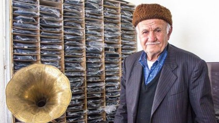 Tahir dedenin plak sevdası