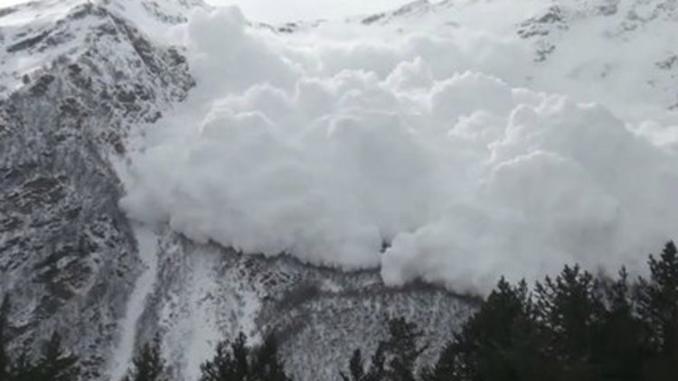 Trabzon'da çığ düştü: 1 ölü