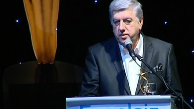 Bizim Stadyum'a engelsiz yaşam ödülü