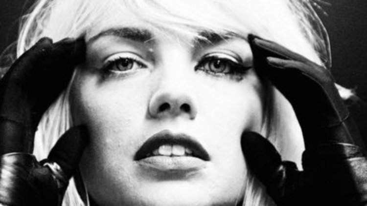 Elektronik Diva geliyor