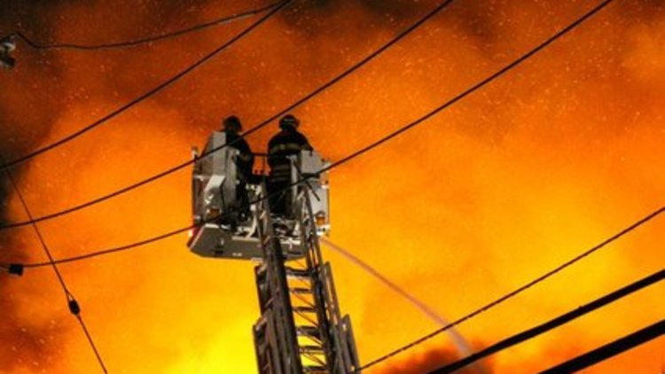 ABD'de korkutan yangın