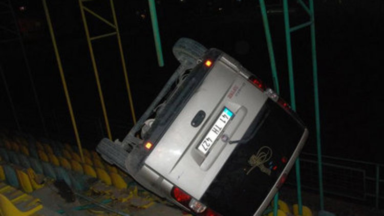 Kaza anı kameralara yansıdı