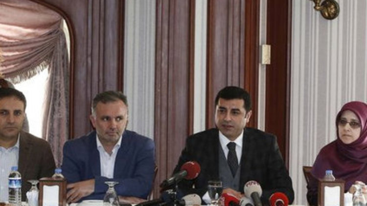Demirtaş'ın İslami kesim buluşması