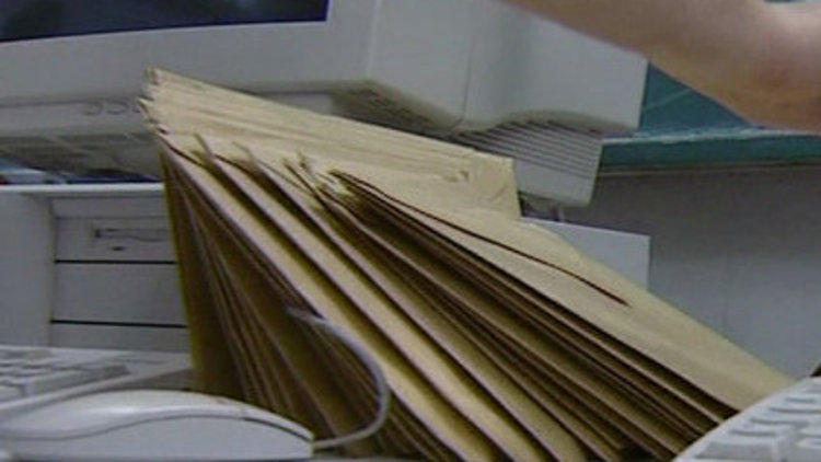 Diplomalar mercek altında