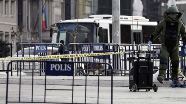 Taksim'de silahlı saldırı