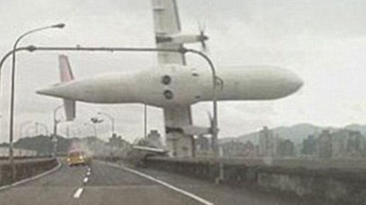 Uçak böyle çakıldı