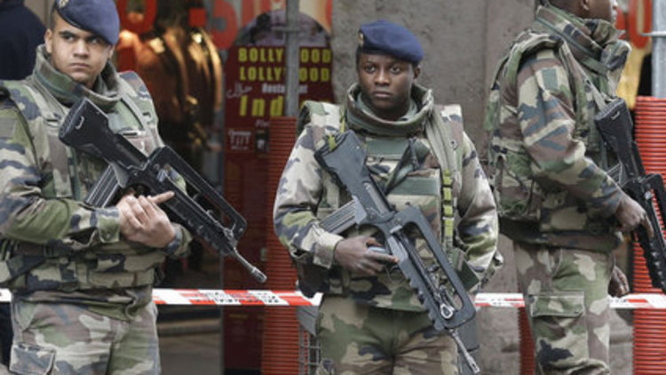 Paris'te aksiyon filmi çekmek yasaklandı