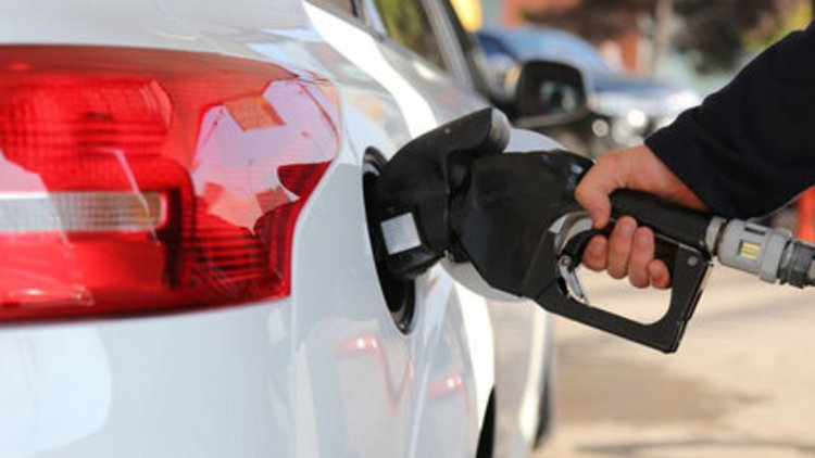 Benzine ve motorine zam