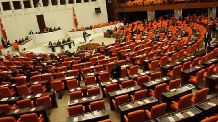 Vekiller yasalarına kavuşuyor