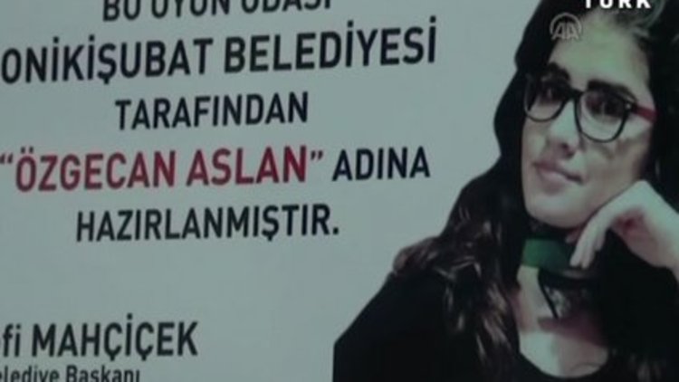 Türkiye Özgecan için tek yürek