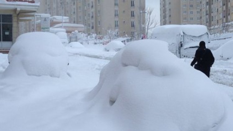 İstanbul'un kar esareti