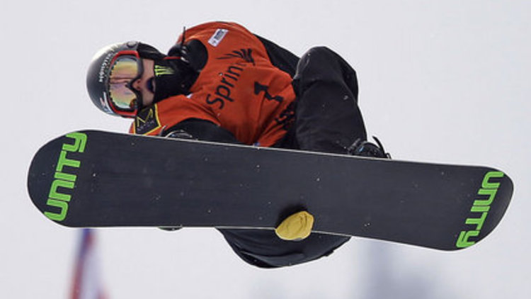 Snowboard tutkunları sınırları zorladı