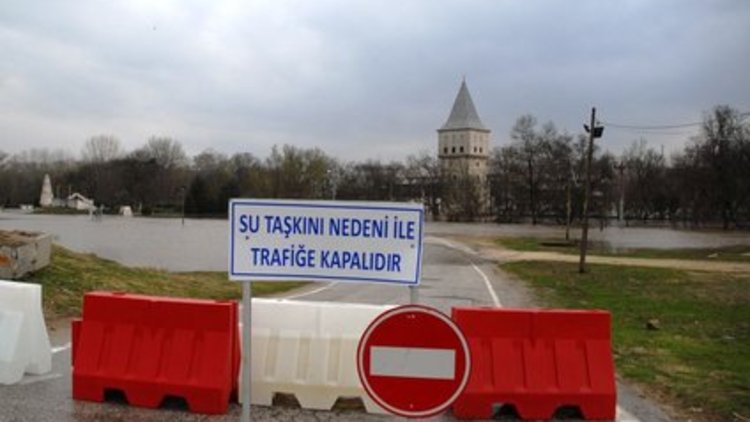 Sular yine yükseldi