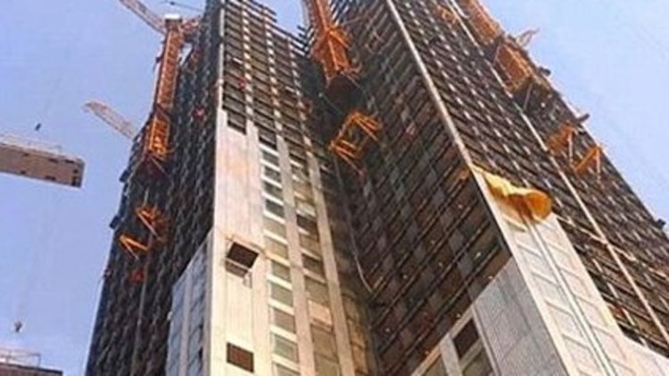 19 günde 57 katlı gökdelen inşaa edildi