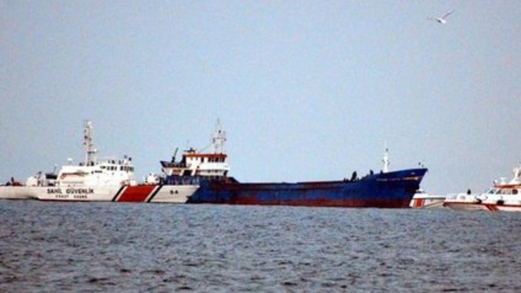 Çanakkale Boğazı'nda hareketli anlar