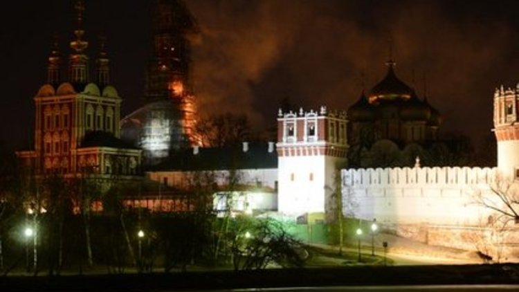 Moskova'da ünlü manastırda yangın çıktı