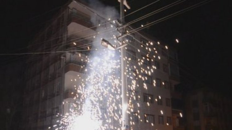 Akıma kapılarak can verdi