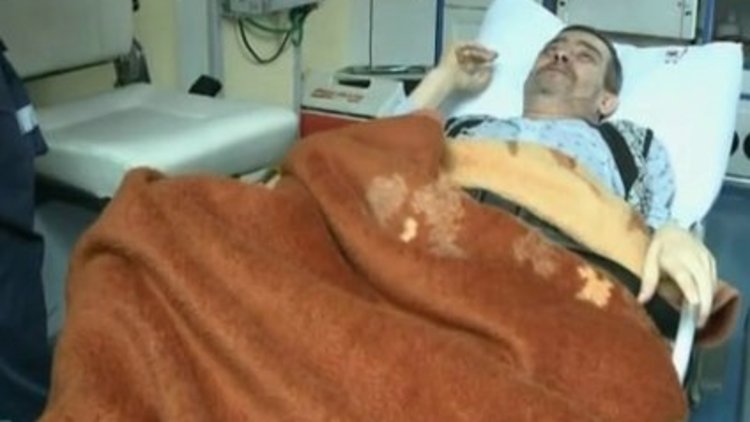 Ameliyattan çıktı kör oldu