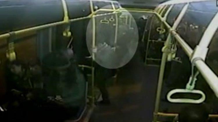 İETT otobüsünde bıçaklı saldırı