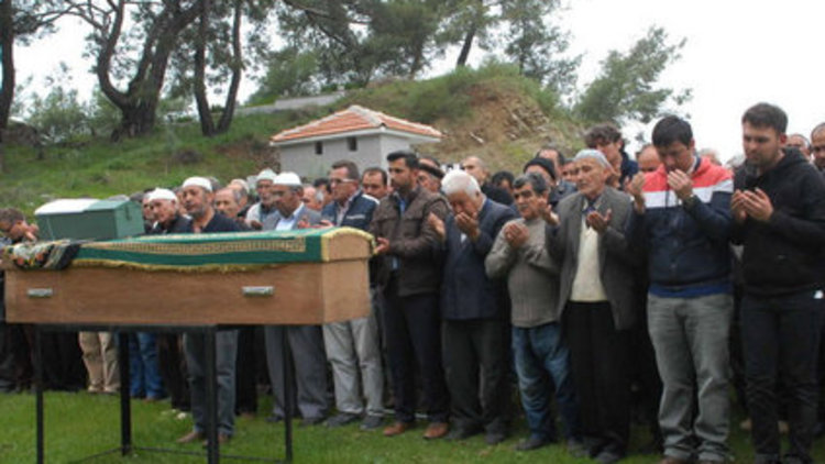 Babasından bebeğine ilk ve son öpücük