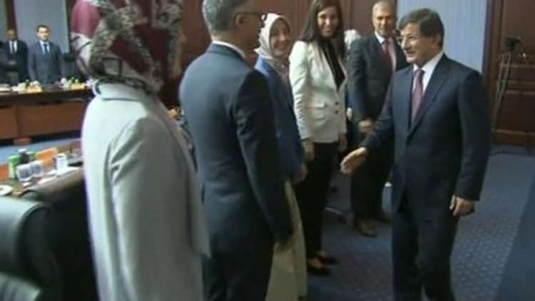 Genel merkezdeki toplantıya Ahmet Davutoğlu başkanlık etti