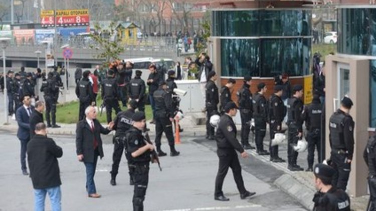 Berkin Elvan davasını yürüten savcı rehin alındı