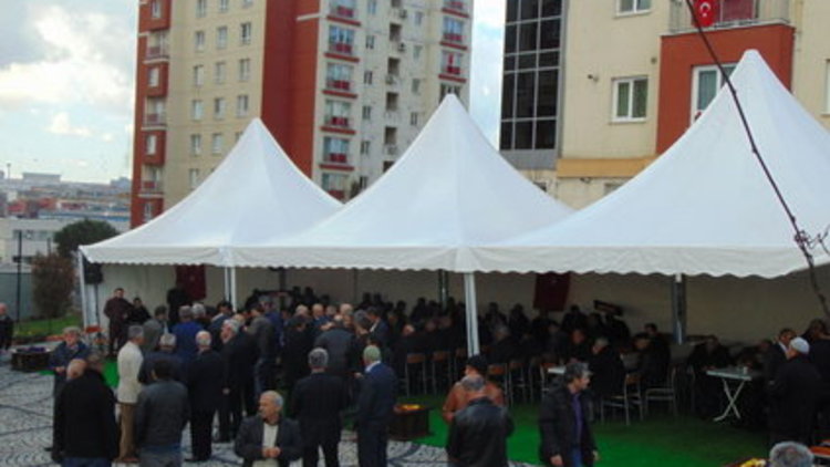 Şehit savcının ailesine taziye ziyareti