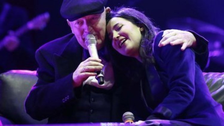 Aşk şarkılarının bestecisi Kayahan vefat etti