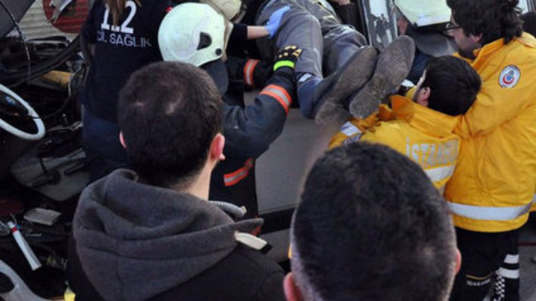 İstanbul TEM'de feci kaza