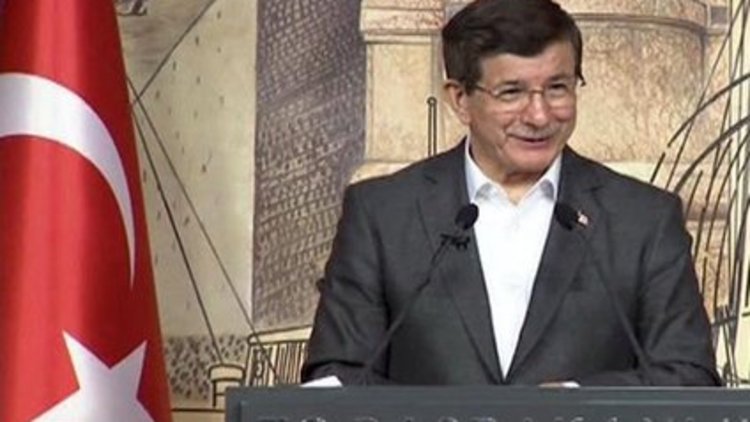 Başbakan Davutoğlu: Kılıçdaroğlu önce CHP adına özür dilesin