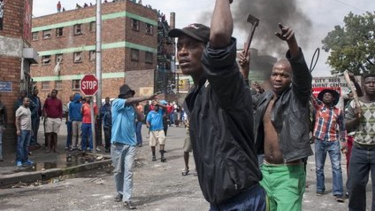 Güney Afrika'da ırkçılık dalgası