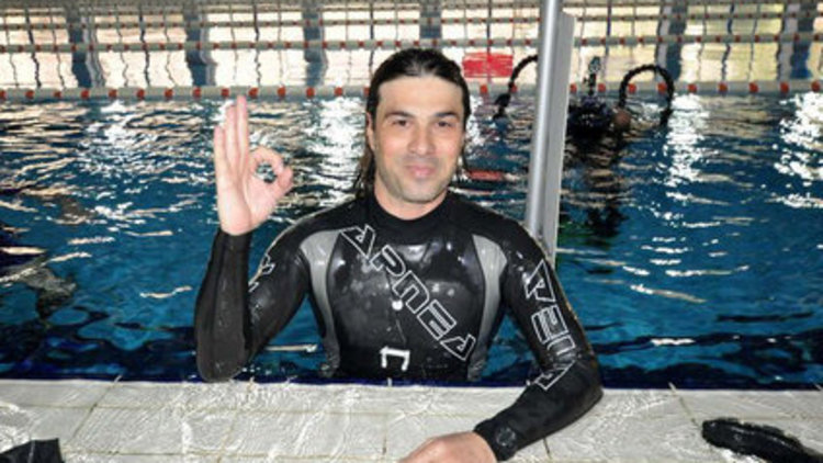 Su altında Guiness'lik rekor