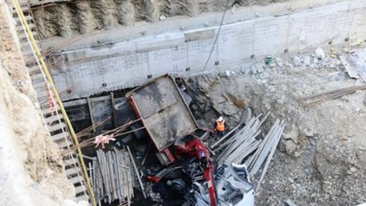 Kağıthane'de vinç kazası