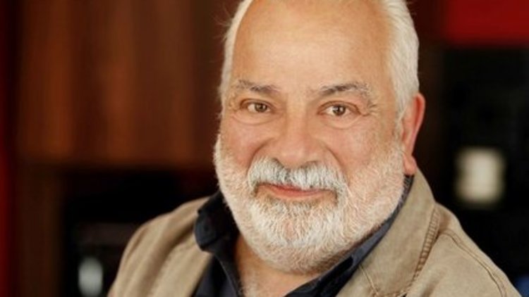 Zeki Alasya hayatını kaybetti 