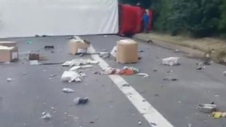 TEM'deki kaza trafiği felç etti!