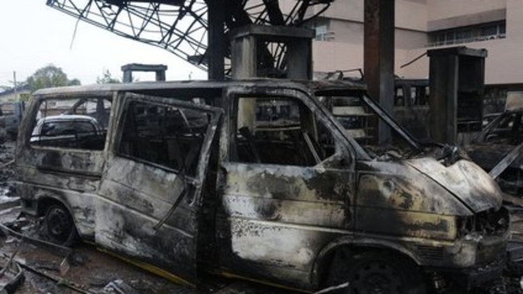 Gana'da çifte felaket: 150 ölü