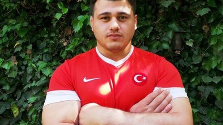 Şampiyon güreşçiye ''çürük'' raporu