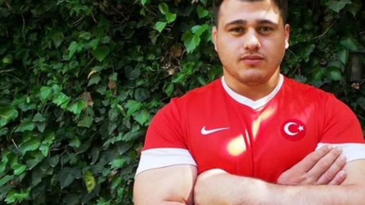 Milli güreşçi yeniden "Mehmetçik" oluyor