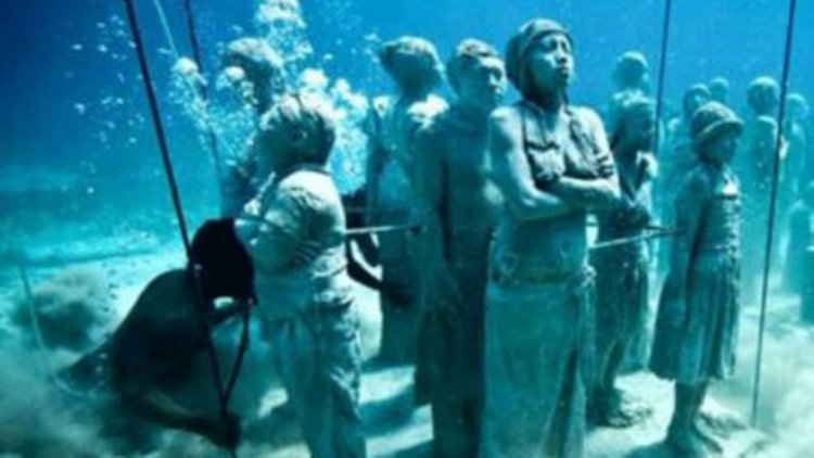 Dalgıçlar, 110 heykeli Side Sualtı Müzesi&#039;ne indirdi