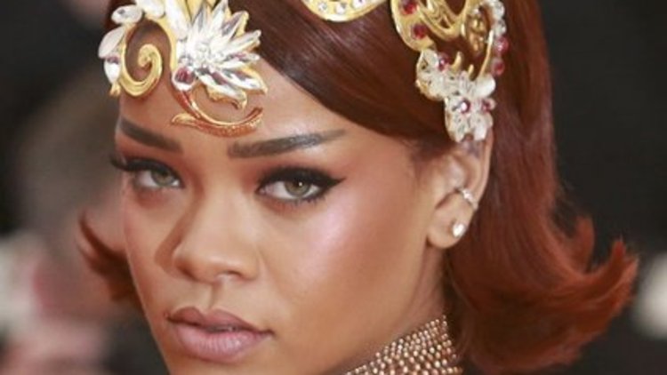 Dijital kraliçe Rihanna