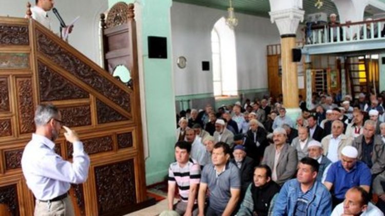 Bayram hutbesinde işitme engelliler unutulmadı