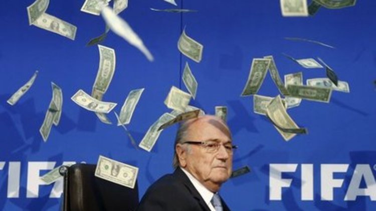 Sepp Blatter'e şok protesto