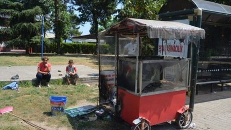 Zabıta-seyyar satıcı kavgası