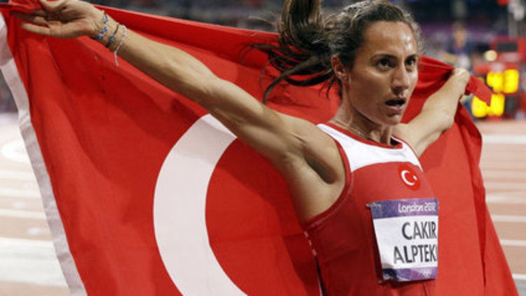 Aslı Çakır Alptekin'e utanç verici ceza