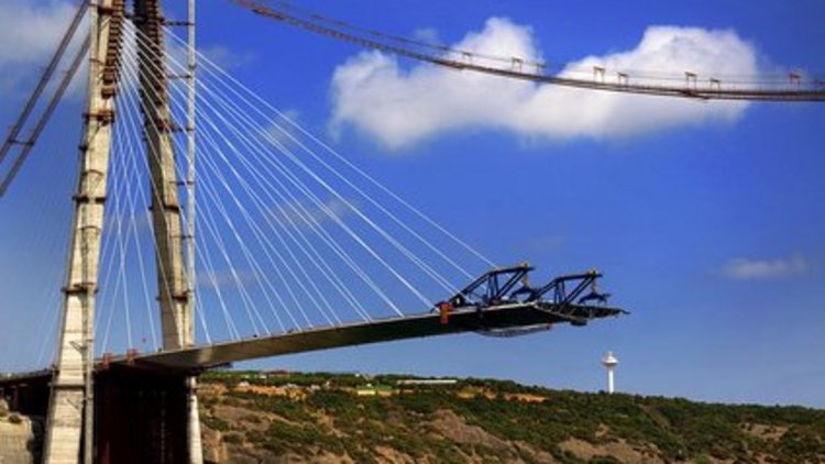 Üçüncü köprüde çalışmalar hızla sürüyor