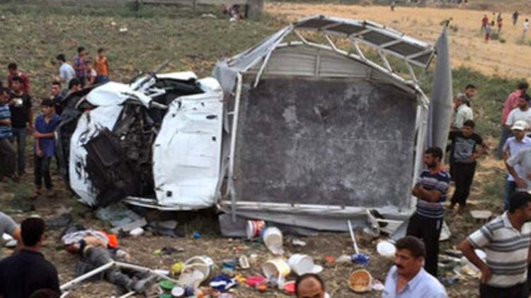 İşçi servisi kaza yaptı: 6 ölü