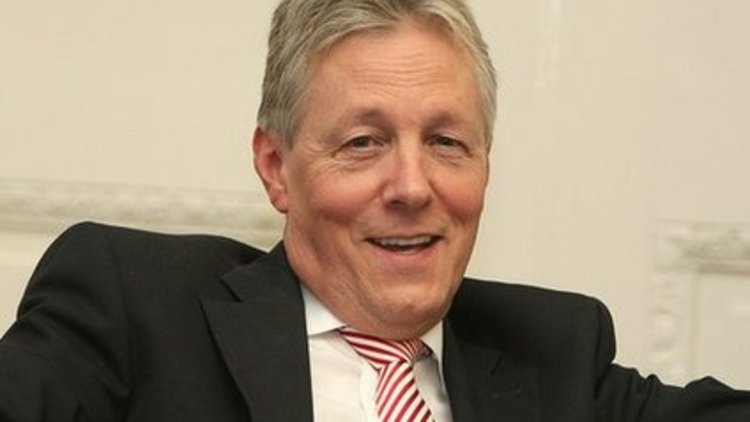 Belfast'ta 1.bakan istifa etti