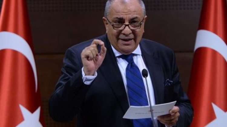 Türkeş'ten MHP'ye ihtarname