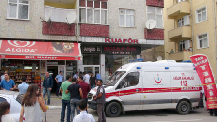 Kocasından boşandı ama kurtulamadı