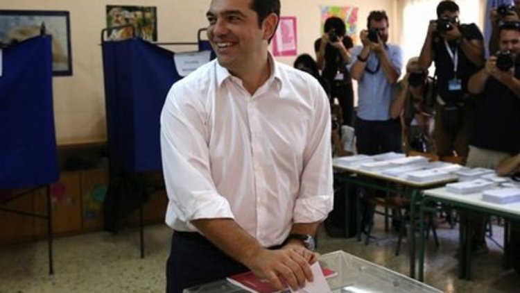 Yunanistan sandık başında, 9.8 milyon seçmen oy kullanacak